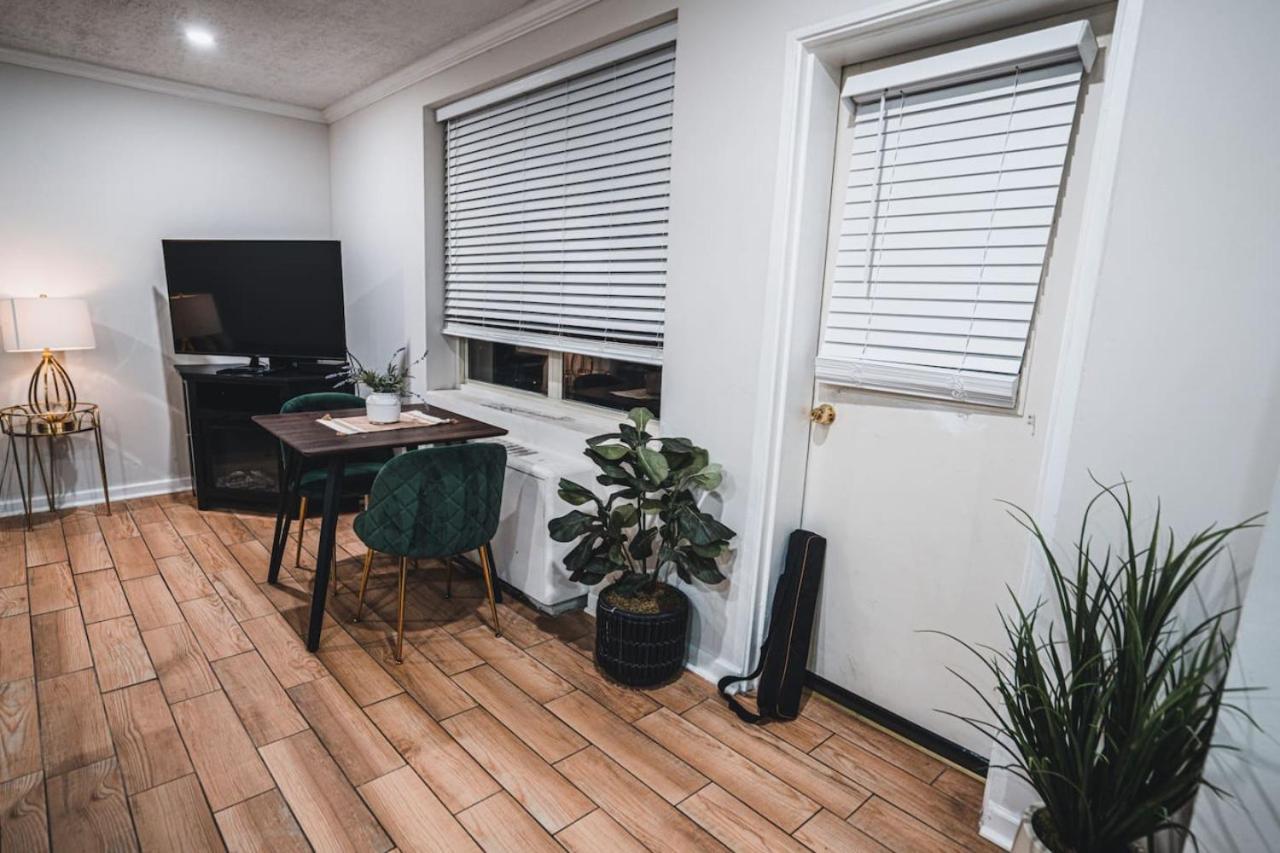 Downtown Studio, Skyline View, Walk To Attractions Appartement *